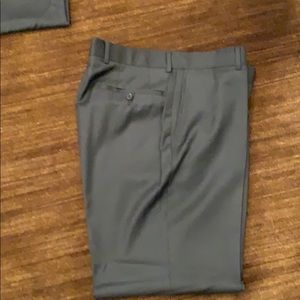 Men’s Hugo boss dress pants.100% will size35x33